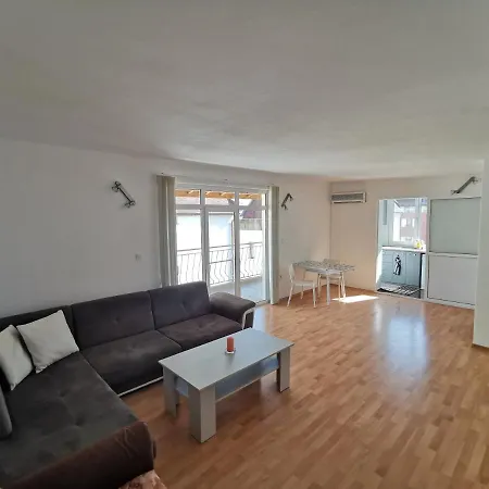 Apartment 4th Floor *
